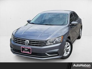 Used 2017 Volkswagen Passat 1.8T S image 1