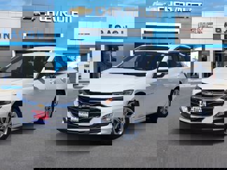 Used 2025 Chevrolet Malibu LT image 1