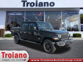 Certified 2021 Jeep Gladiator Overland image 1