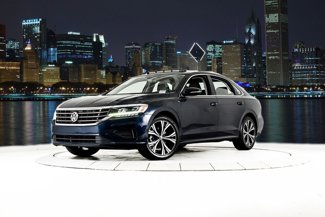 Used 2021 Volkswagen Passat 2.0T SE image 1