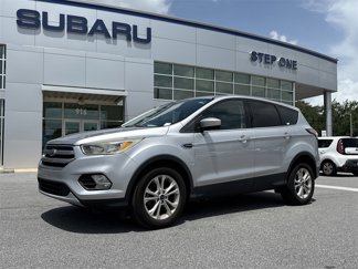Used 2017 Ford Escape SE image 1