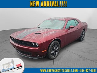 Used 2022 Dodge Challenger SXT w/ Blacktop Package image 1