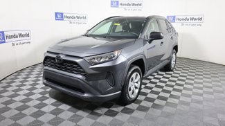 Used 2020 Toyota RAV4 LE image 1