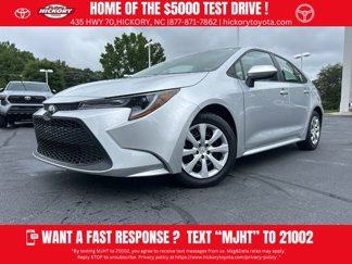 Used 2022 Toyota Corolla LE image 1
