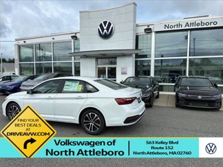 Used 2024 Volkswagen Jetta Sport image 1