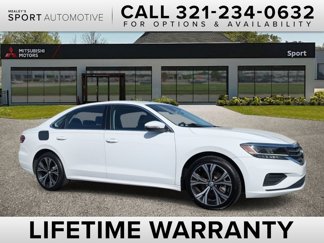 Used 2022 Volkswagen Passat 2.0T SE image 1