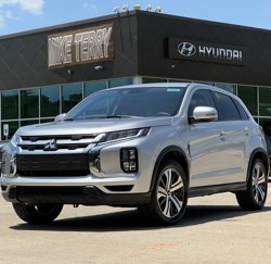 Used 2024 Mitsubishi Outlander Sport SE image 1