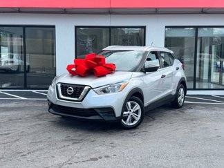 Used 2018 Nissan Kicks S image 1