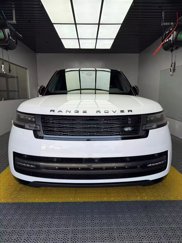 Used 2024 Land Rover Range Rover Long Wheelbase SE image 1