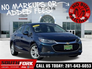 Used 2019 Chevrolet Cruze LT w/ Convenience Package image 1