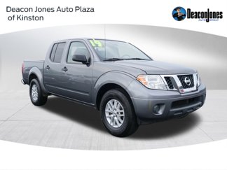 Used 2019 Nissan Frontier SV image 1