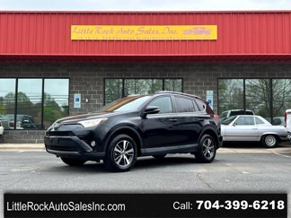 Used 2017 Toyota RAV4 XLE image 1