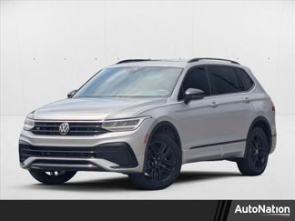 Used 2022 Volkswagen Tiguan SE R-Line image 1