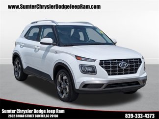 Used 2024 Hyundai Venue SEL image 1