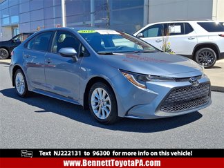 Certified 2022 Toyota Corolla LE image 1