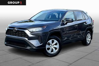 Used 2022 Toyota RAV4 LE image 1
