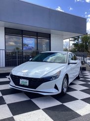 Used 2021 Hyundai Elantra SE image 1
