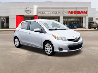 Used 2014 Toyota Yaris L video 1