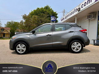 Used 2020 Nissan Kicks S image 1