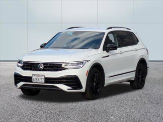Used 2022 Volkswagen Tiguan SE R-Line image 1