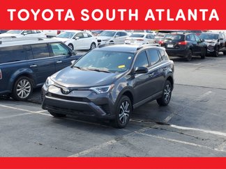 Used 2018 Toyota RAV4 LE image 1