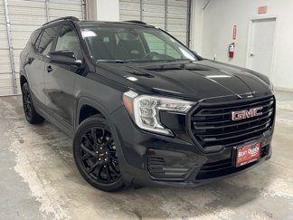 Used 2024 GMC Terrain SLE w/ Elevation Edition image 1