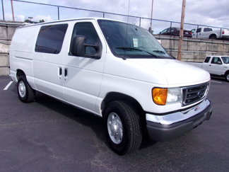Used 2006 Ford E-250 and Econoline 250 image 1
