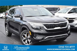 Used 2021 Kia Seltos EX image 1