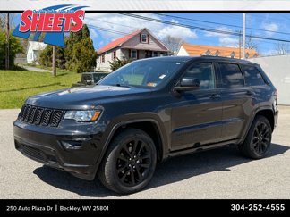 Used 2020 Jeep Grand Cherokee Altitude image 1