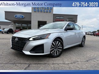 Used 2024 Nissan Altima 2.5 SV image 1