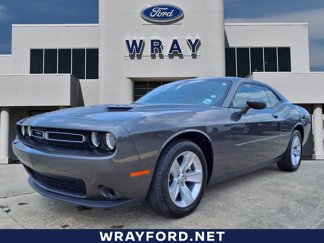 Used 2023 Dodge Challenger SXT image 1