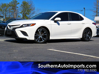 Used 2020 Toyota Camry SE image 1