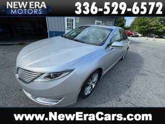 Used 2013 Lincoln MKZ image 1