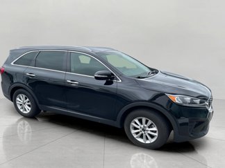 Used 2019 Kia Sorento LX w/ LX Convenience Package image 1