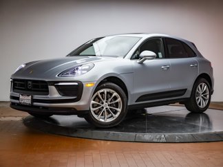 Certified 2025 Porsche Macan image 1