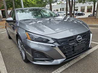 Used 2023 Nissan Altima 2.5 SL image 1