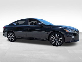 Used 2021 Nissan Altima 2.5 SR image 1