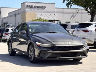 Used 2024 Hyundai Elantra SEL image 1