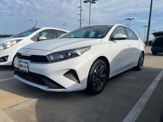 Used 2023 Kia Forte LXS image 1