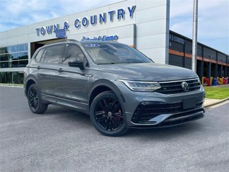 Used 2022 Volkswagen Tiguan SE R-Line image 1