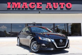 Used 2022 Nissan Altima 2.5 SV image 1