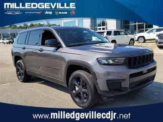 Used 2025 Jeep Grand Cherokee L Altitude image 1