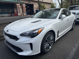 Used 2018 Kia Stinger Premium image 1