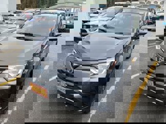 Used 2018 Toyota RAV4 LE image 1