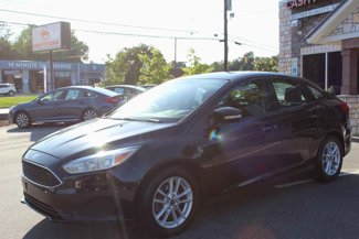 Used 2015 Ford Focus SE image 1