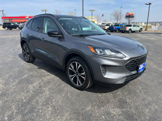 Used 2022 Ford Escape SE w/ SE Sport Appearance Package image 1