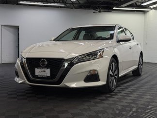 Used 2022 Nissan Altima 2.5 SV w/ SV Premium Package image 1