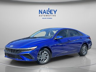 Used 2024 Hyundai Elantra SEL image 1