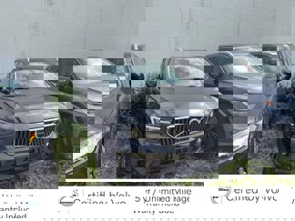 Used 2023 Volvo XC40 B5 Plus image 1