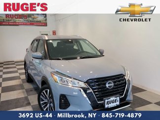 Used 2022 Nissan Kicks SV image 1